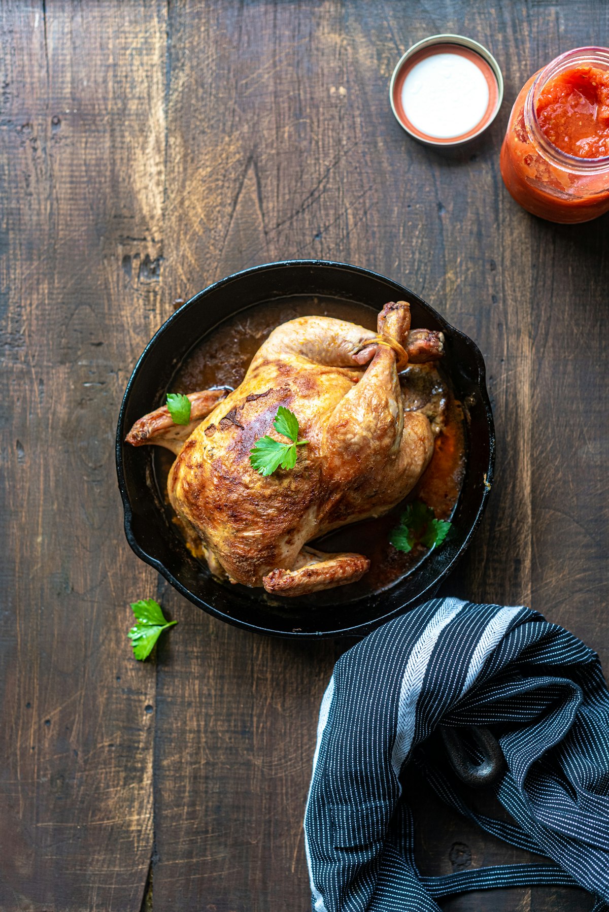 Pollo al spiedo dorado y minutas de rotisería LA CLÁSICA