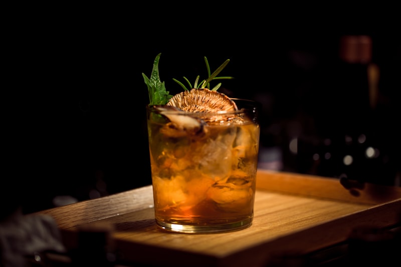 Gin tonic floral con lavanda